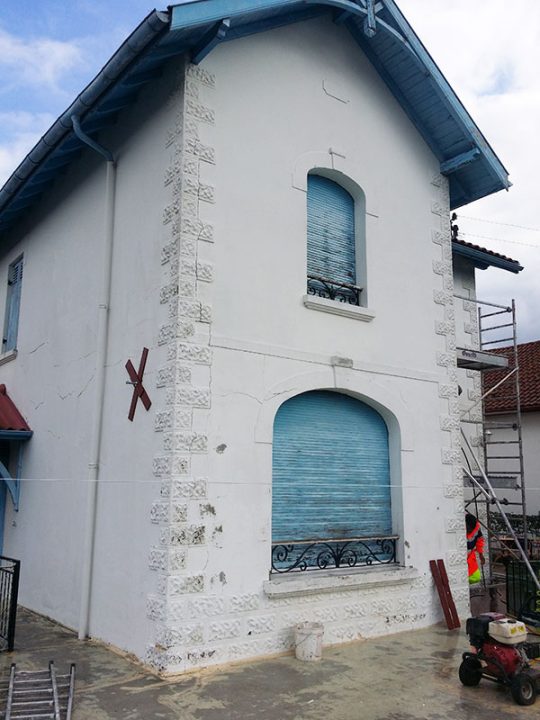 Traitement de fissures et protection des façades à Saint Vincent de Tyrosse (40230) - Avant